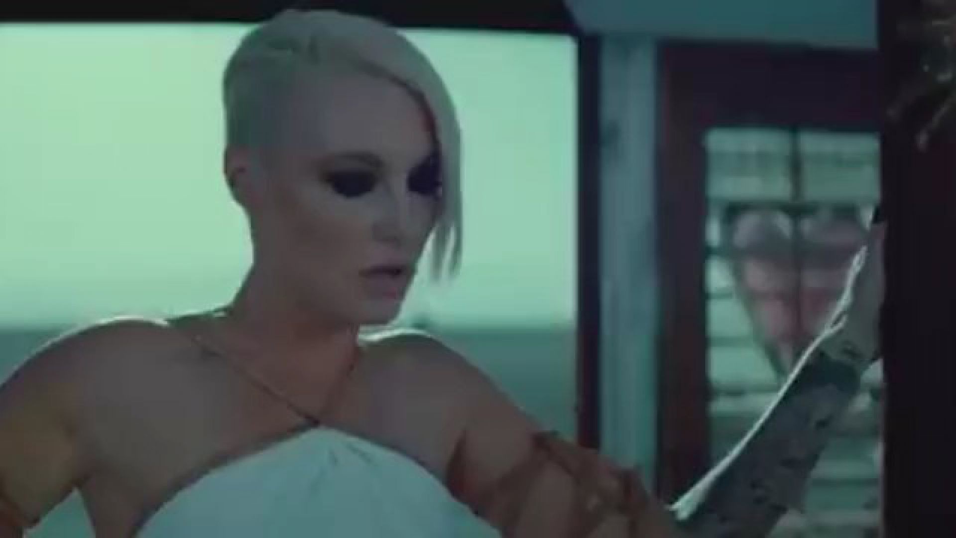 Emma Hewitt x Markus Schulz - INTO MY ARMS (Official Music Video)